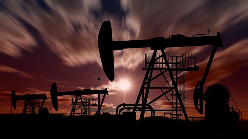 Петролът върви нагоре в очакване на решение за лихвите в САЩ