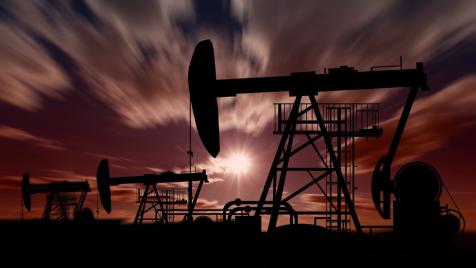 Петролът върви нагоре в очакване на решение за лихвите в САЩ