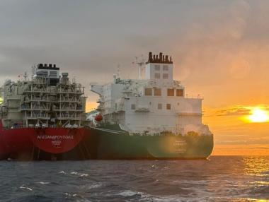 Вторият танкер с американски газ за България акостира в Александруполис