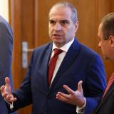 Иванов и Караджов изтриха половин милиард лева от пътно и жп строителство