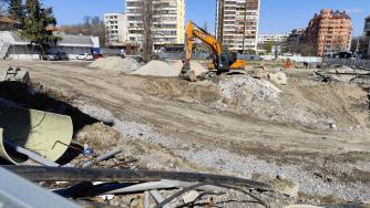 More strain on the budget: The state agrees to pay more to builders