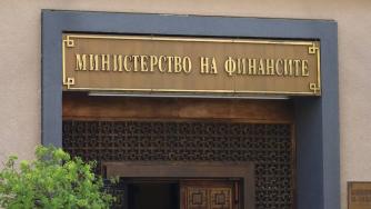 Икономиката и бюджетът излизат пред скоби на изборите