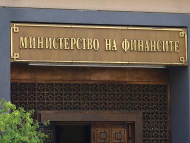 Икономиката и бюджетът излизат пред скоби на изборите