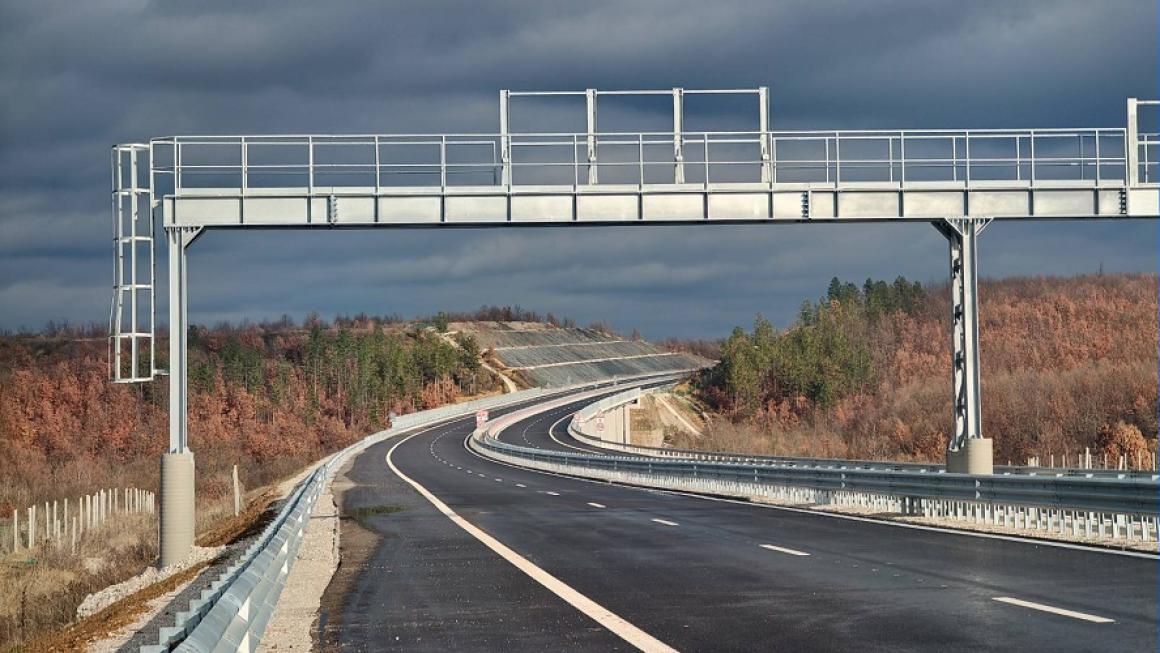 Галерия :: Снимка 2 :: „Хемус“ пълзи напред с още 3 км: АПИ пуска движението към Луковит и Угърчин (Снимки)}