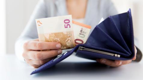 От 15 000 до 83 000 евро: Къде е България на картата на заплатите в Европа?