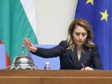 „Най-наглото гласуване“: Управляващите правят опит все пак да прокарат бюджета си за 2026 г.