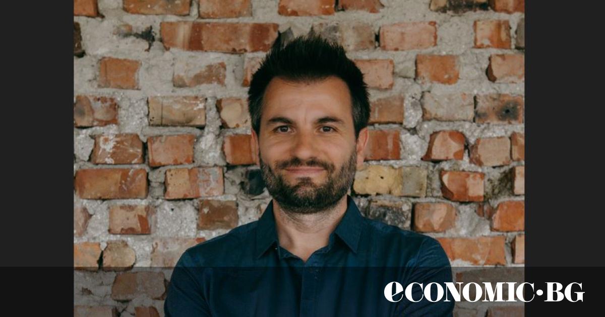 Днес всички пътища водят към света, но и към дома.