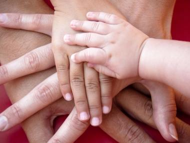 Окончателно: Родителите на деца до 12 години имат право на по-гъвкаво работно време през лятото