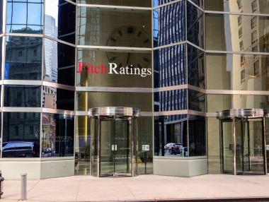 Fitch очаква бюджетният дефицит на България да доближи 5% през 2027 г.