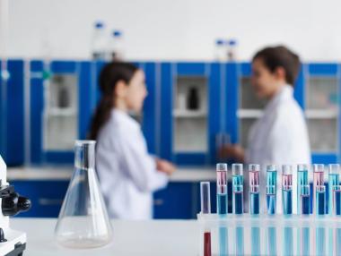 Вечерни новини: Без данъчни облекчения за R&D дейности; КЗК разреши аптечна сделка