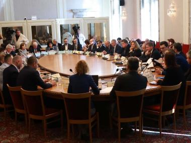 Краят на бюджетната суматоха (засега)