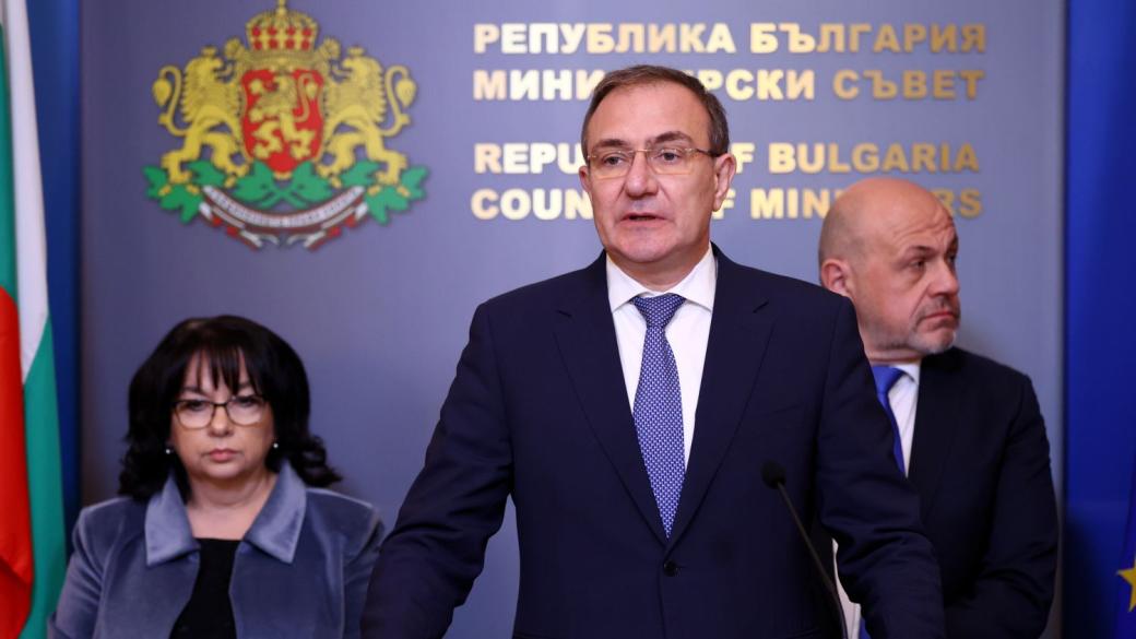 Вечерни новини: Пенсионната реформа остана за друг път; Масово поскъпване на водата в България