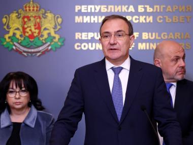 Вечерни новини: Пенсионната реформа остана за друг път; Масово поскъпване на водата в България