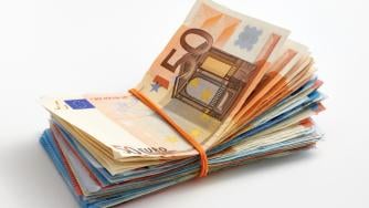 Вечерни новини: €310 млн. тръгват към българския бизнес; Недостатъчно комплекти с евромонети