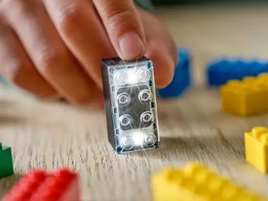 LEGO представи първите „умни“ тухлички