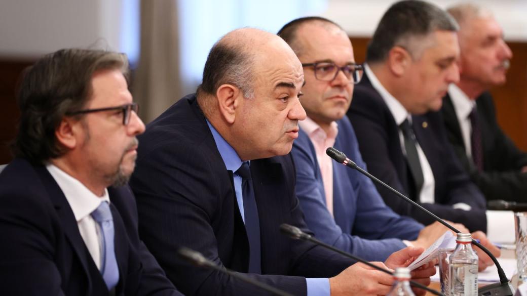 „Недопустимо“: Някои банки искали такси от клиенти за превалутиране