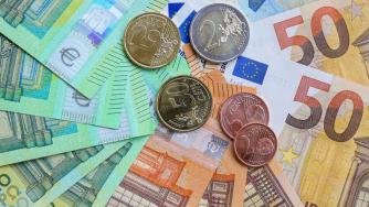 Вечерни новини: Съдбата на българския лев; Двойно по-скъп ток за родния бизнес