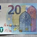 БНБ предупреди, че надрасканите евробанкноти стават невалидни