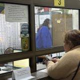 Масовото обменяне на левове принуди кабинета да кредитира пощите с 25 млн. евро