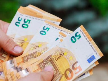 Инфлацията през декември леко се забавя