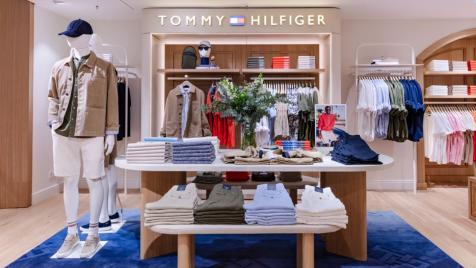 Бяло, червено, тъмносиньо... Tommy Hilfiger
