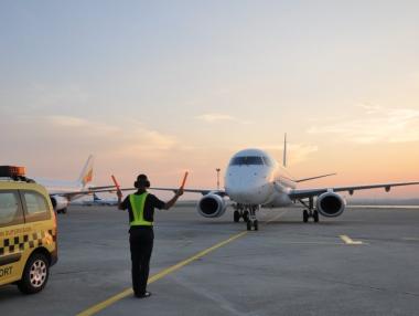 Въздушен ренесанс: Над 12 млн. пътници преминаха през българските летища през 2025 г.