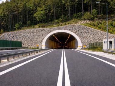 АПИ стартира екоанализа за тунела под Шипка с договор за €32 хил.