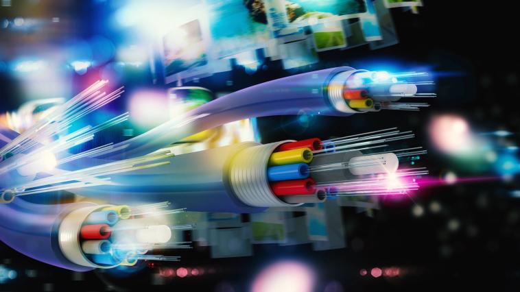 Нови правила за телекомите: Край на медните кабели до 2035 г. и единен лиценз за целия ЕС
