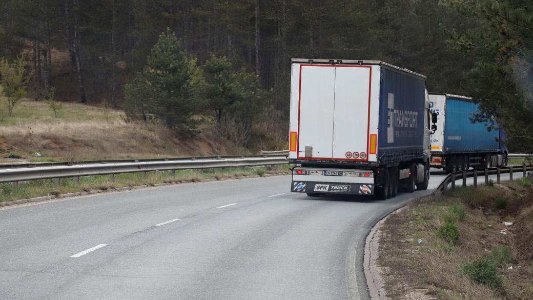 Вечерни новини: Нови тол такси за камиони и автобуси; Луксозен остров край Созопол