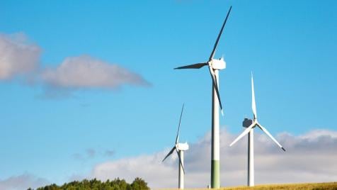 Вятърната енергия в Гърция възвърна силата си през 2025 г.