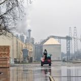 Целият бизнес се обедини срещу желанието на правителството да затвори „Кроношпан“