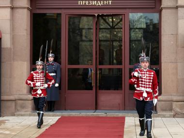 Вечерни новини: България с нов президент; Търг за €200 млн. за жп линията до Видин