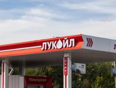 Вечерни новини: ВАС разреши поскъпването на зоните в София; Срив в производството на горива