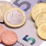 Вечерни новини: Затвориха Zamunta и ArenaBG; Минималната заплата в България не е толкова малка