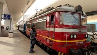 Голямо жп преселение: Над 800 служители на БДЖ отиват в „Ивкони“