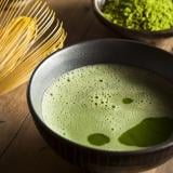 Историята на матча: От лекарство до най-популярната напитка днес