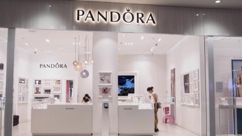 Pandora се отказва от среброто, заменя го с платина