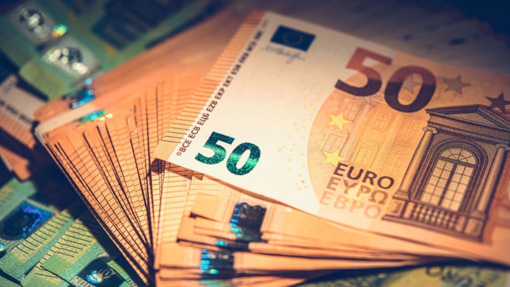 От лев към евро: Какво се случи в първия месец?