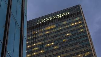 Големите банки искат служителите им да са в офисите 5 дни в седмицата