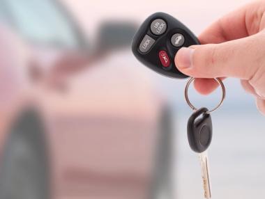 Вечерни новини: Фискалният съвет видя рискове в мултифондовете; Българинът песимист за потреблението си