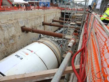 Строежът на метрото към „Слатина“ обхвана и района на Военна академия