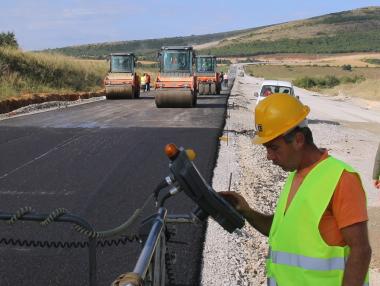 Правителството извади още 20 млн. евро за поддръжка на пътища