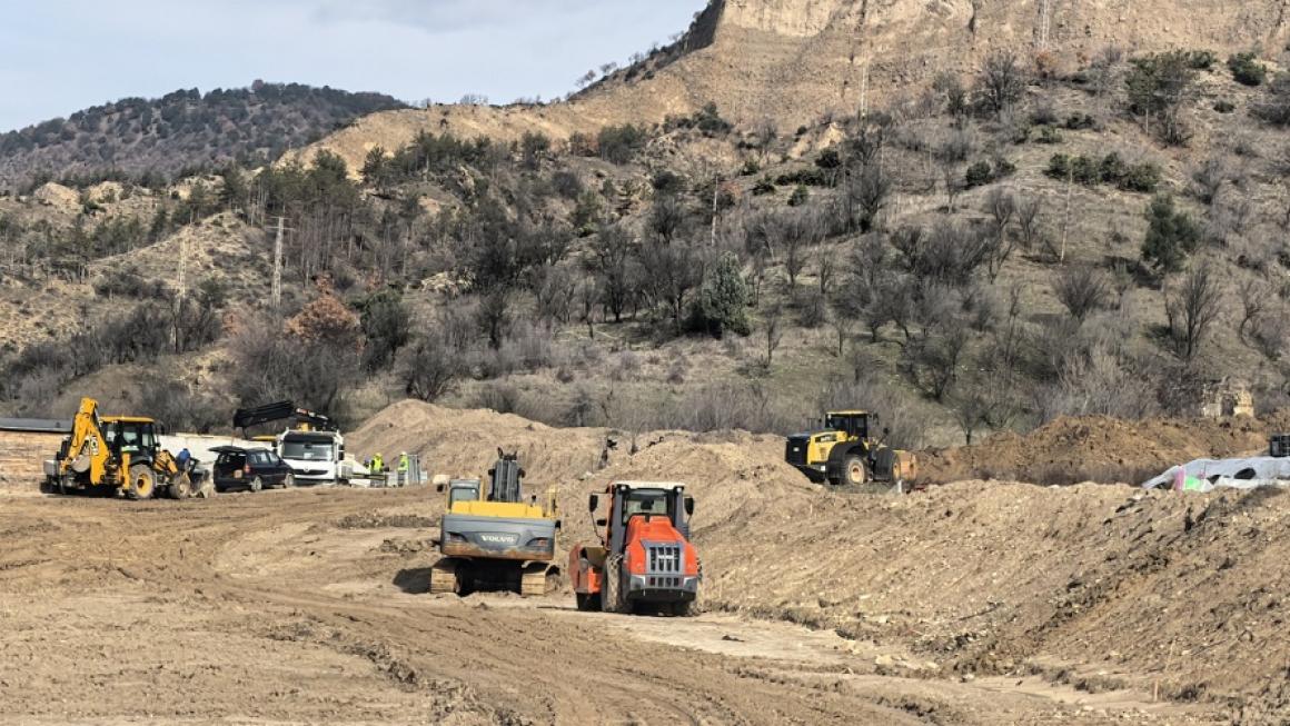 Галерия :: Снимка 5 :: Докъде стигна строежът на обходния път на Кресна? (Галерия)}