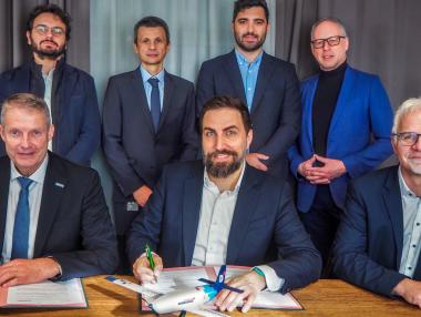 Dronamics навлиза в отбранителния сектор с партньорство с Hensoldt