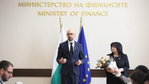 Вечерни новини: Допълнително удължаване на Бюджет 2025; Двуцифрен ръст на инвестициите през 2025 г.