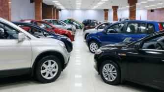 Българският автопазар започна 2026 г. със спад, но с истински „бум“ при хибридите