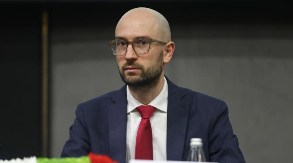 main news 152807 pic