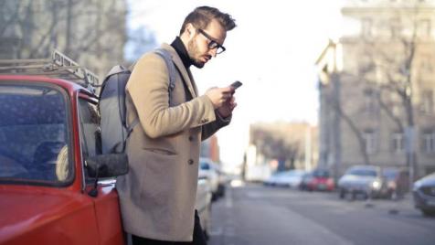 Край на скъпия роуминг: ЕС започва преговори със Западните Балкани