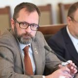 „Тихите подписи“ ли взеха главата на шефа на АПИ?