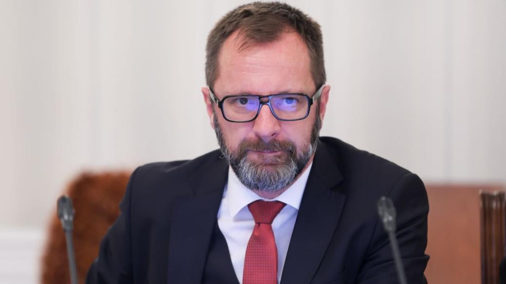 Вечерни новини: Статистическата илюзия за инфлацията; Защо отлетя шефът на АПИ?